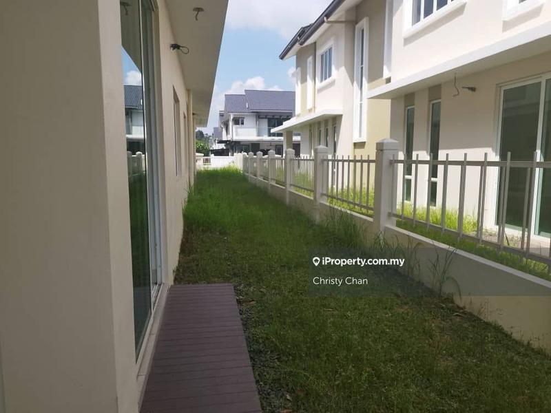 Bungalow House untuk Dijual di Taman Equine, Seri Kembangan oleh Christy Chan - iProperty.com.my