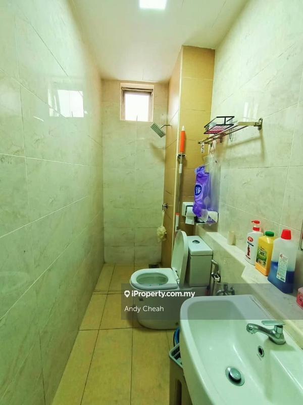 Service Residence for Sale in D'Summit Residences by Andy Cheah - iProperty.com.my