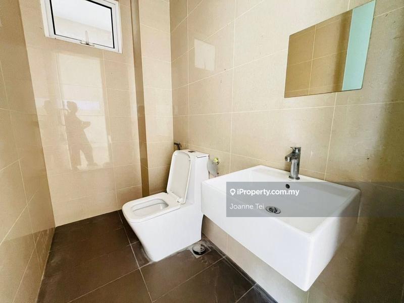 Bungalow House for Sale in Lakefront Villa, Cyberjaya by Joanne Tei - iProperty.com.my