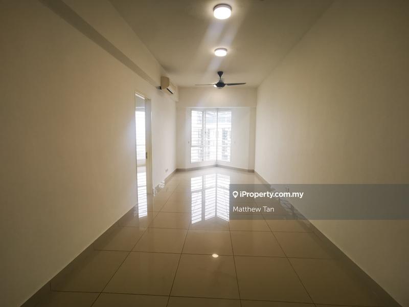 For Sale - Tiara Mutiara / The Crown