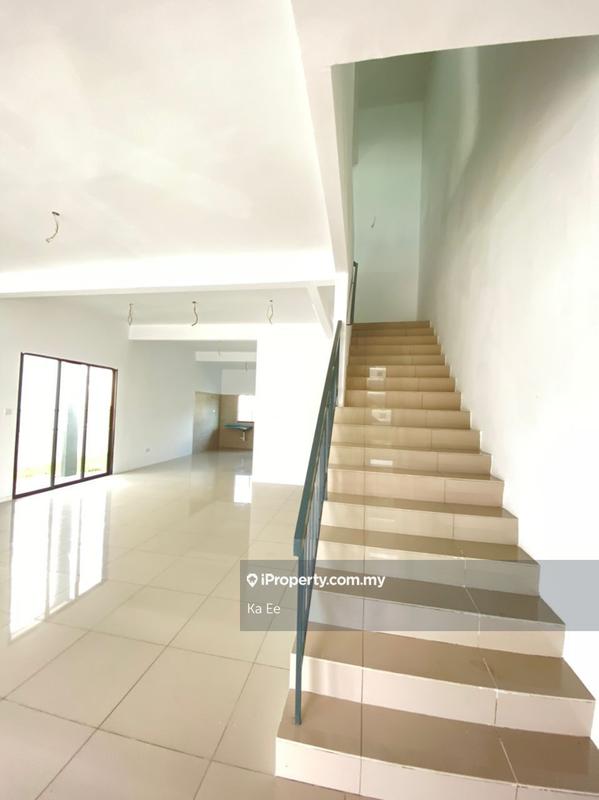 Rumah Berkembar untuk Dijual di Taman Scientex Rawang, Rawang oleh Ka Ee - iProperty.com.my