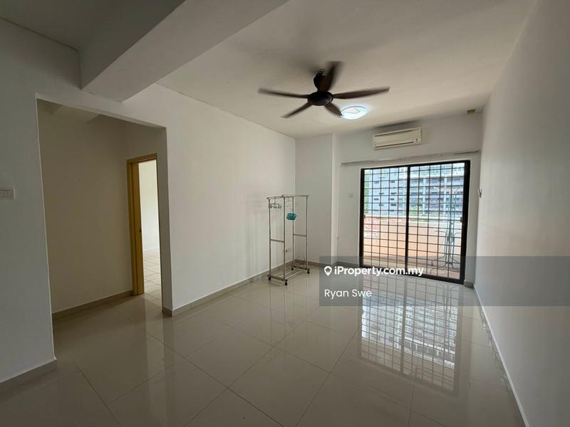 Pangsapuri untuk Dijual di Bougainvilla oleh Ryan Swe - Living Room - iProperty.com.my
