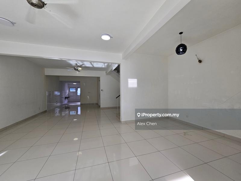 3-storey Terraced House for Sale in Sungai Long, Bandar Sungai Long by Alex Chen - iProperty.com.my