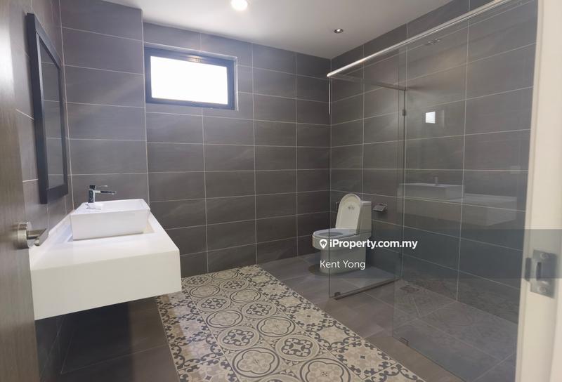 Rumah Berkembar untuk Dijual di Taman Villa Perdana, Kajang oleh Kent Yong - iProperty.com.my