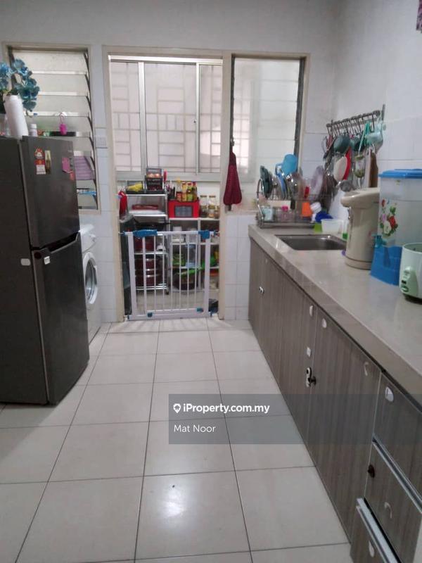 Pangsapuri untuk Dijual di Seri Baiduri oleh Mat Noor - iProperty.com.my
