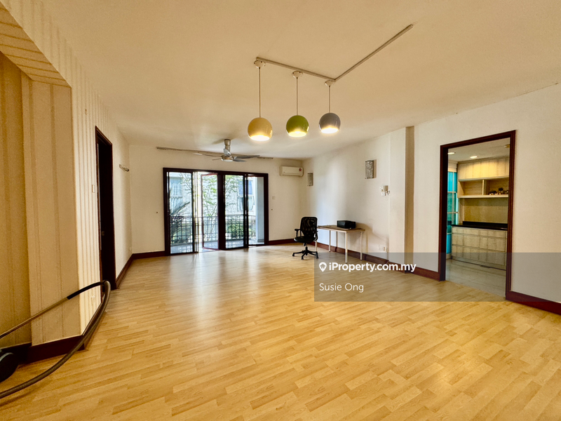 For Sale - Fernlea Court