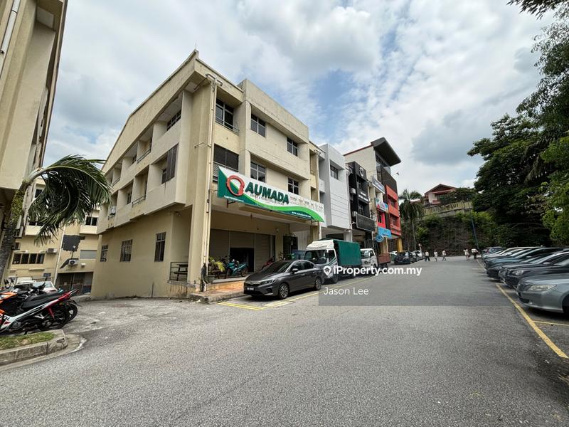 For Sale - Taipan 1 Ara Damansara 3.5 Storey Corner Lot Shop.