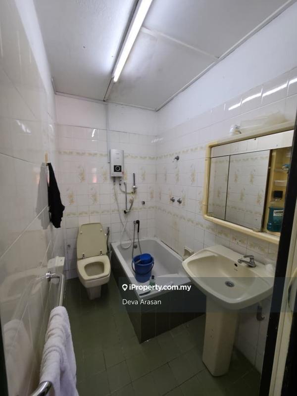 Banglo untuk Dijual di SS 3, Taman Universiti, Petaling Jaya oleh Deva Arasan - iProperty.com.my