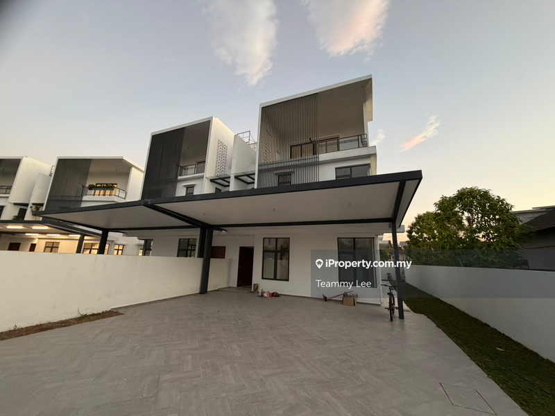 Rumah Berkembar untuk Dijual di Taman Ikhlas, Bandar Sungai Long oleh Teammy Lee - iProperty.com.my