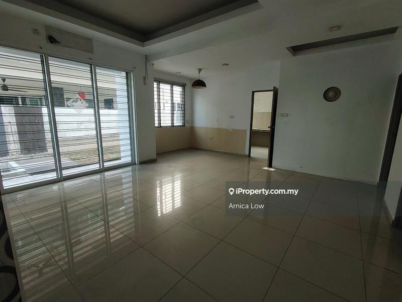 Rumah Berkembar untuk Dijual di Taman Equine, Seri Kembangan oleh Arnica Low - iProperty.com.my