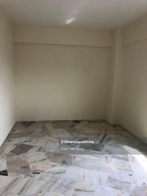 Condominium for Sale in Bukit Pandan Kondominium 1 by Chen Kah Seng - iProperty.com.my