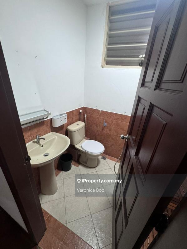 2-storey Terraced House for Sale in 2 Storey House at Lebuh Midland, Pulau Tikus by Veronica Boo - iProperty.com.my