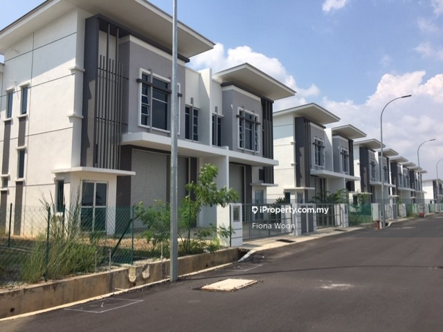 For Sale - Kawasan Perindustrian Tasik Utama