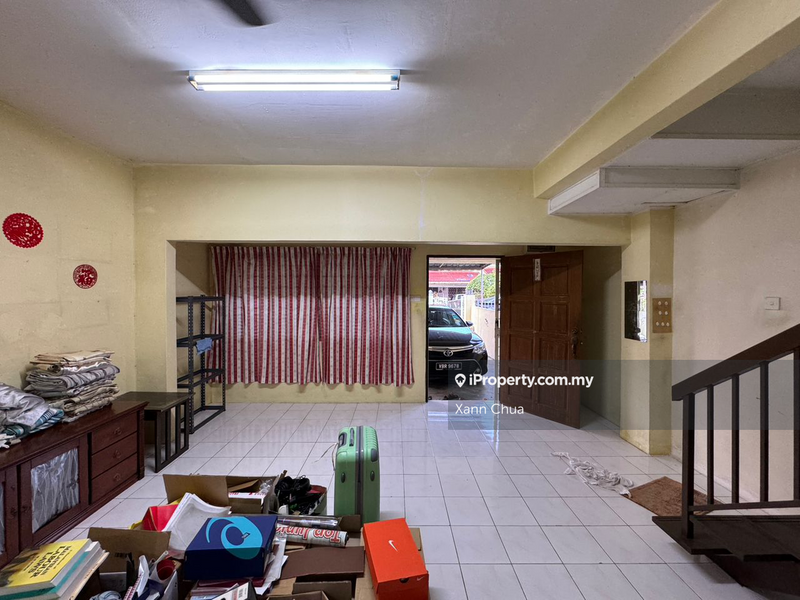 Rumah Teres 2-Tingkat untuk Dijual di Taman Pinggiran Putra, Seri Kembangan oleh Xann Chua - iProperty.com.my
