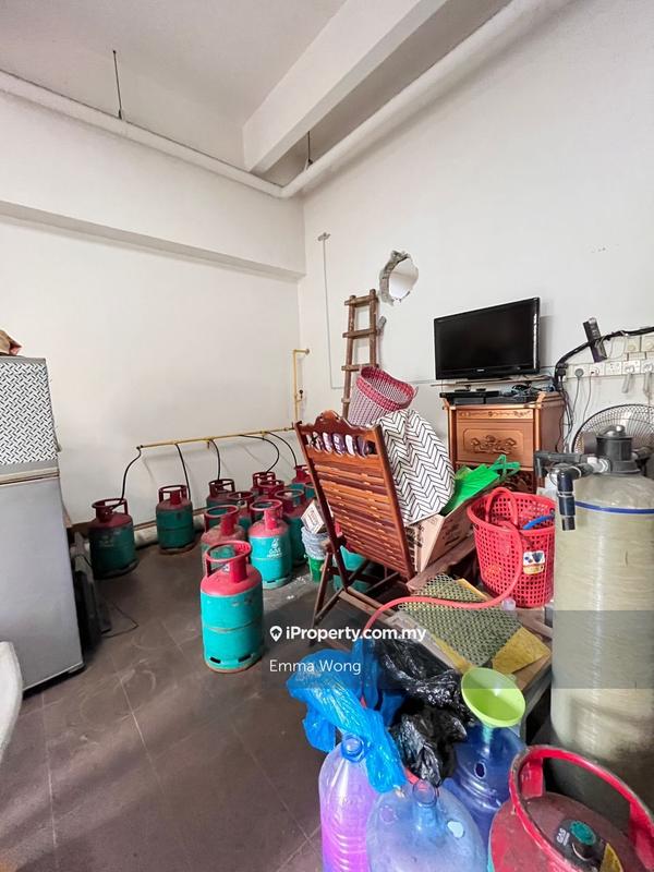 Shop for Sale in Selayang, Selangor by Emma Wong - iProperty.com.my