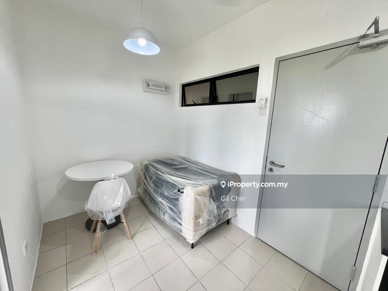 For Rent - Uni Suites