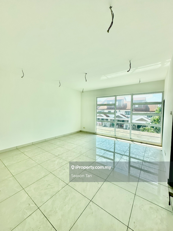 Rumah Kluster untuk Dijual di Taman Equine, Seri Kembangan oleh Season Tan - iProperty.com.my