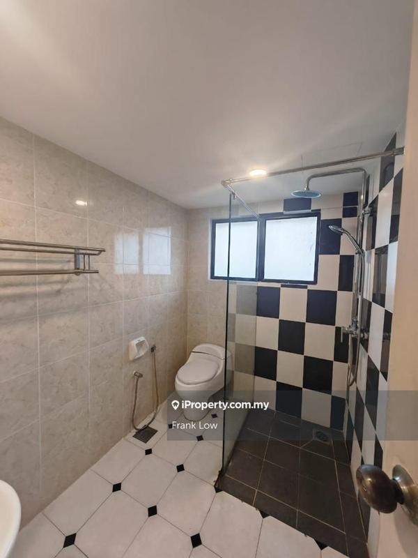 For Sale - A'famosa D'Savoy