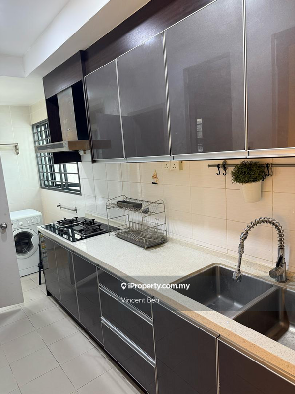 Kondominium untuk Disewa di Residence 8 oleh Vincent Beh - iProperty.com.my
