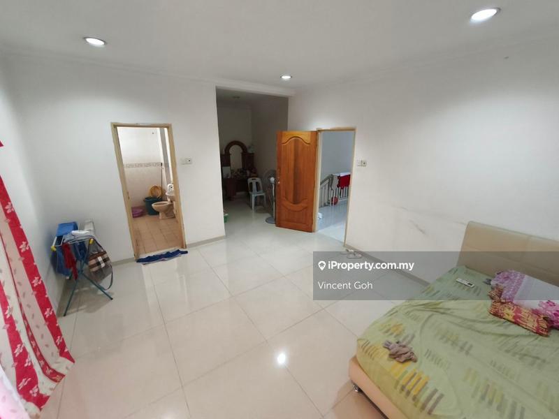 Rumah Berangkai 2.5 Tingkat untuk Dijual di Desa Latania, Shah Alam oleh Vincent Goh - iProperty.com.my