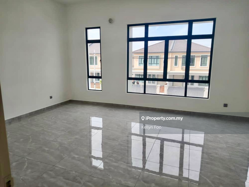 Cluster House for Sale in f8l85, Jasin by Kellyn Foo - iProperty.com.my