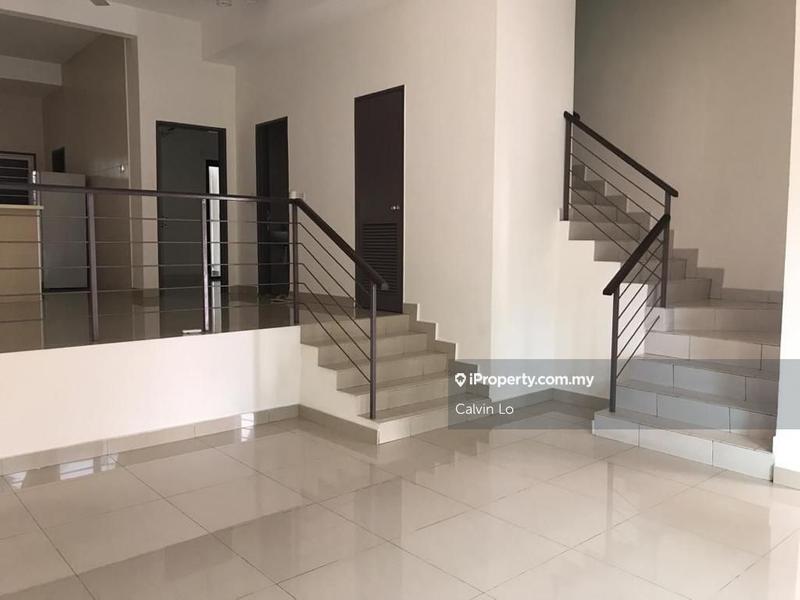 Rumah Teres 2.5-Tingkat untuk Dijual di Kinrara Residence, Puchong oleh Calvin Lo - iProperty.com.my