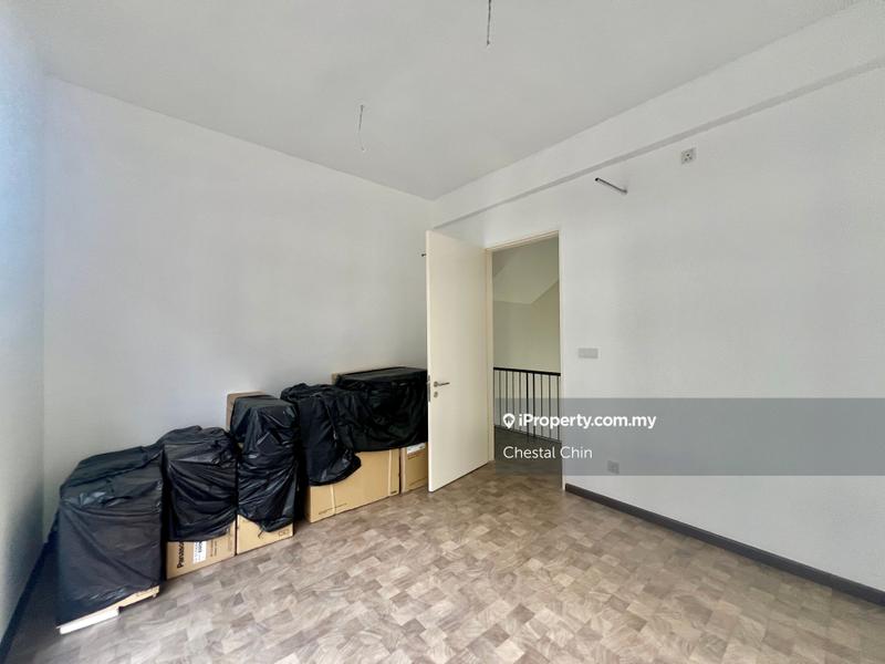 Rumah Bandar untuk Dijual di Taman Bukit Serdang, Seri Kembangan oleh Chestal Chin - iProperty.com.my