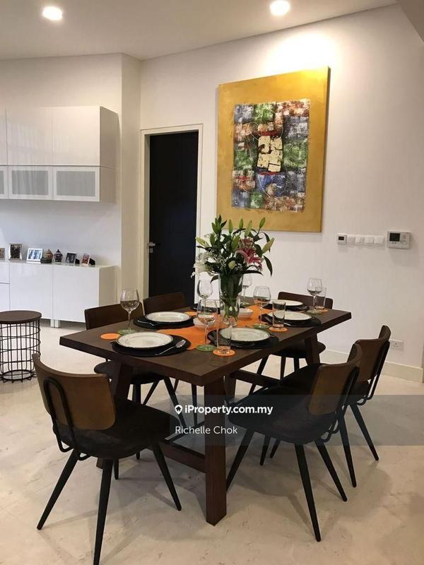 For Sale - Banyan Tree Signatures