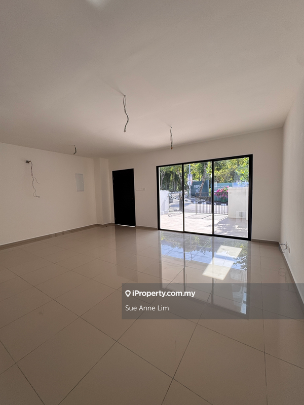 Rumah Berangkai 3 Tingkat untuk Dijual di Ferringhi Hills, Batu Feringghi oleh Sue Anne Lim - iProperty.com.my