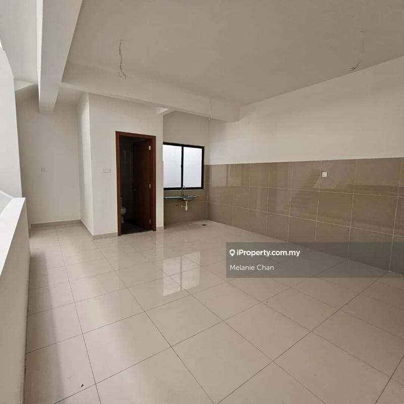 4-storey Terraced House for Sale in Empire Residence, Damansara Perdana by Melanie Chan - iProperty.com.my