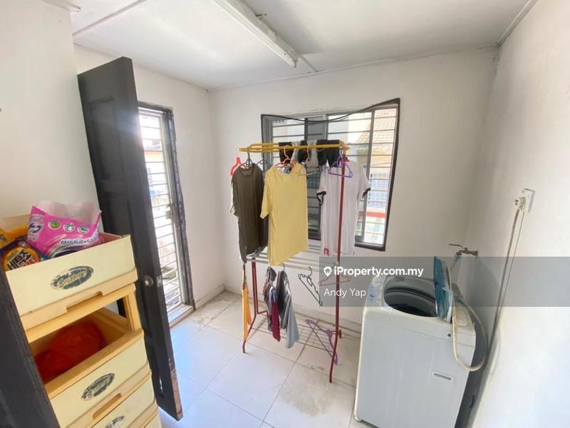 Rumah Teres 2.5-Tingkat untuk Dijual di Bandar Country Homes, Rawang oleh Andy Yap - iProperty.com.my