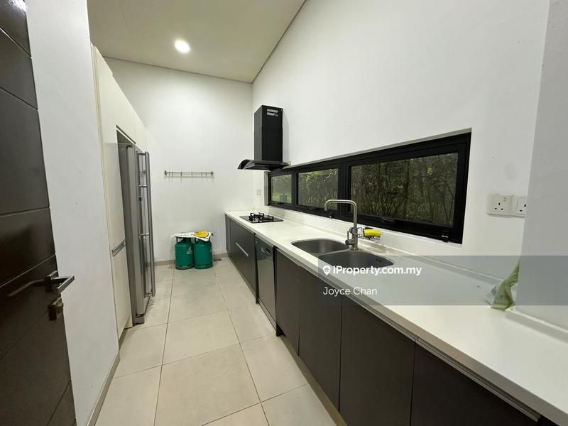 Bungalow House for Rent in Bluwater Estate, Seri Kembangan by Joyce Chan - iProperty.com.my