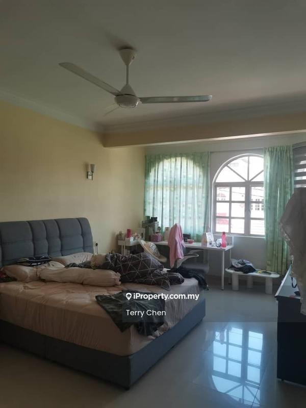 Rumah Teres untuk Dijual di Taman Serdang Jaya, Seri Kembangan oleh Terry Chen - Bedroom - iProperty.com.my