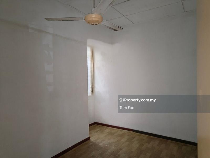 Rumah Pangsa untuk Dijual di Kuchai Entrepreneurs Park oleh Tom Foo - iProperty.com.my