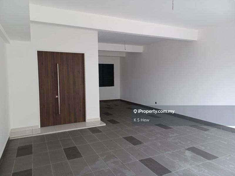 Rumah Teres 4-Tingkat untuk Dijual di Seri Kembangan, Selangor oleh K S Hew - iProperty.com.my