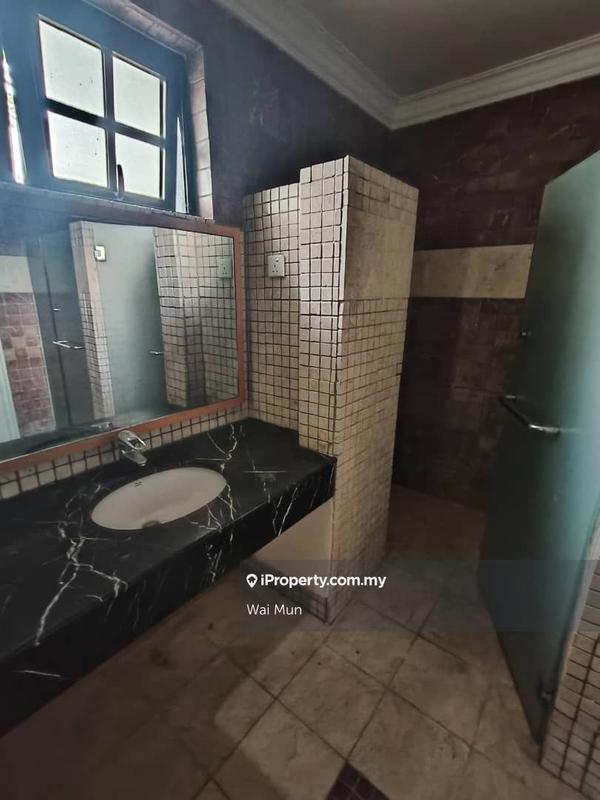 Bungalow House untuk Disewa di Bluwater Estate, Seri Kembangan oleh Wai Mun - iProperty.com.my