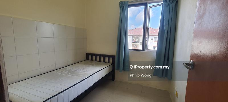 Pangsapuri untuk Dijual di Taman Serdang Raya Seksyen 3 Apartment oleh Philip Wong - iProperty.com.my