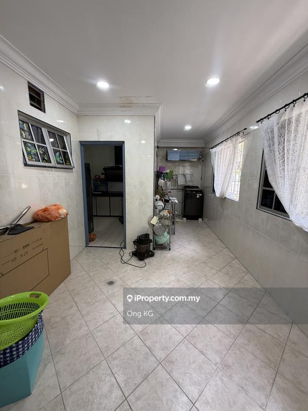 Rumah Teres 2.5-Tingkat untuk Dijual di BANDAR PUCHONG JAYA, Puchong oleh Ong KG - fully extened back - iProperty.com.my