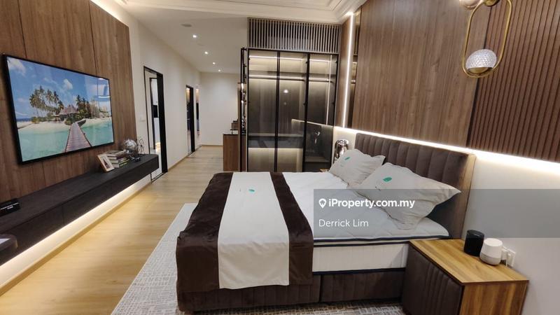 For Sale - The Maxxon