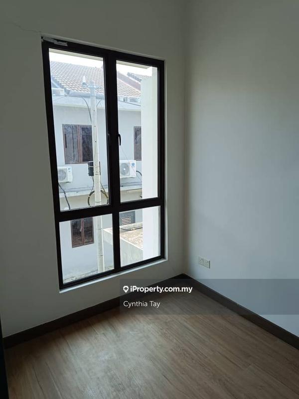 Rumah Berangkai 2 Tingkat untuk Dijual di Bandar Ainsdale, Seremban oleh Cynthia Tay - iProperty.com.my