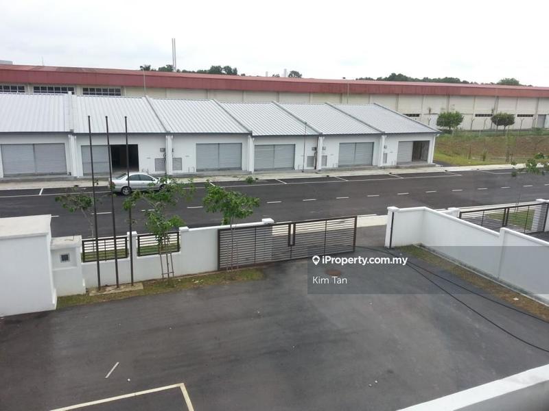 Kilang Berkembar untuk Dijual di Seksyen 26, Shah Alam oleh Kim Tan - iProperty.com.my