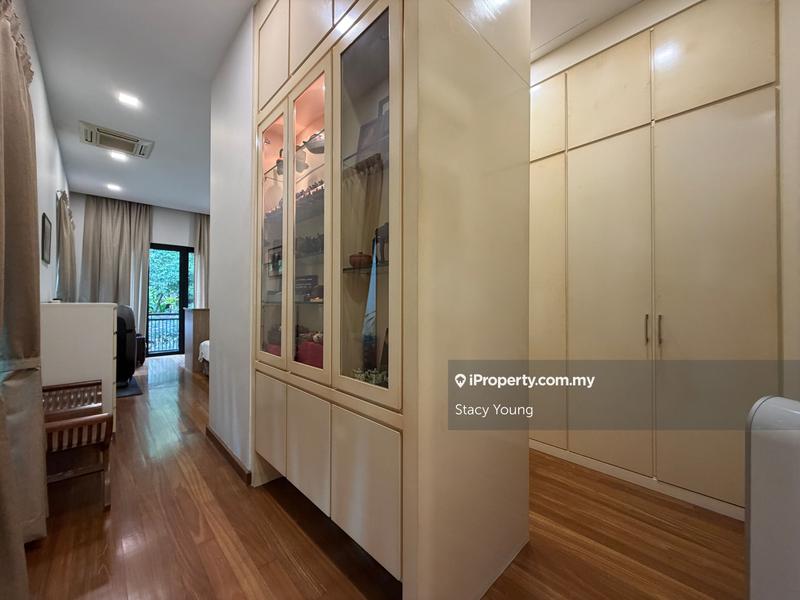 Bungalow House for Sale in Bukit Gita Bayu, Seri Kembangan by Stacy Young - iProperty.com.my