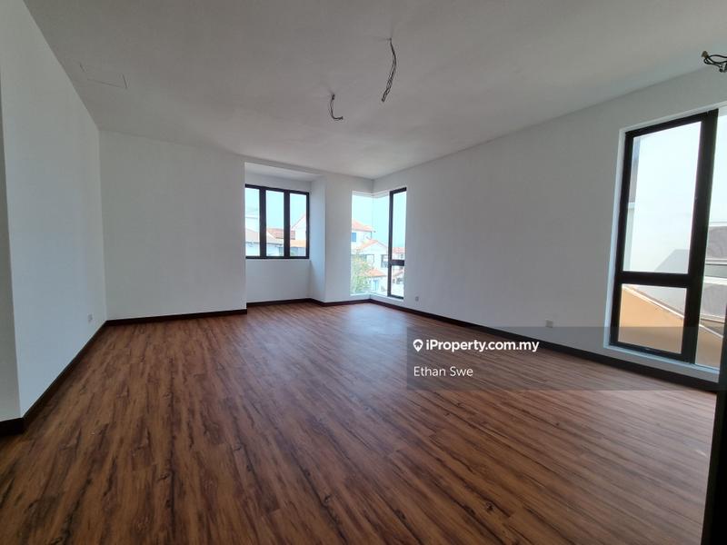 Bungalow House for Sale in Bukit Rahman Putra, Sungai Buloh by Ethan Swe - iProperty.com.my