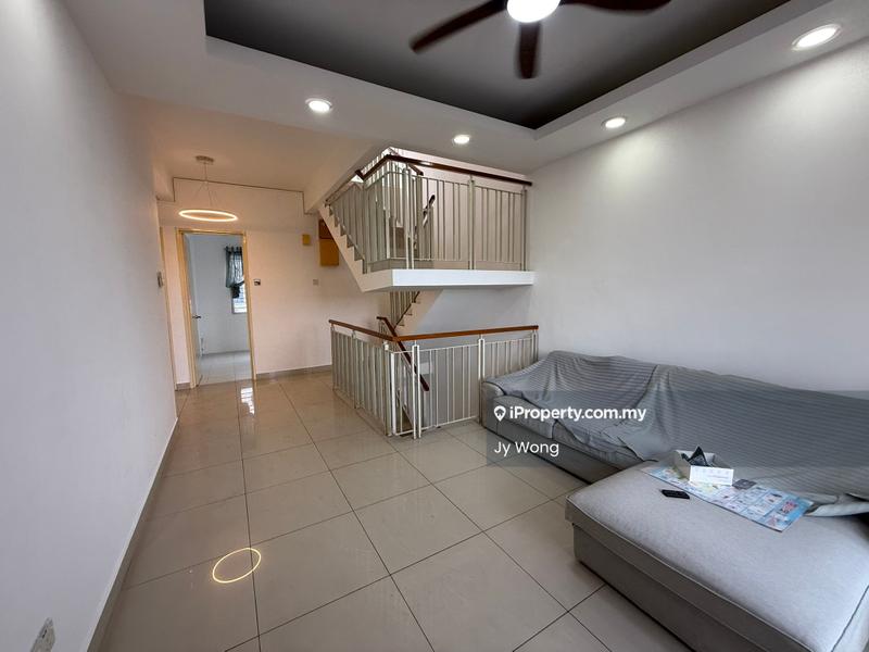 Townhouse for Sale in Eastwood Terrace, Kayu Ara, Bandar Utama, Bandar Utama by Jy Wong - Living Room - iProperty.com.my