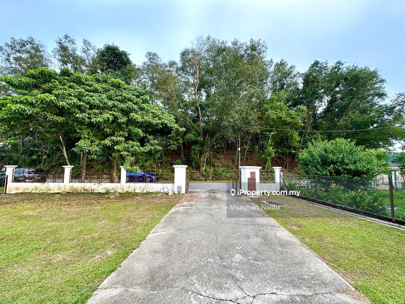 Bungalow House for Sale in Bandar Country Homes, Rawang by Visaghan Naidu - iProperty.com.my