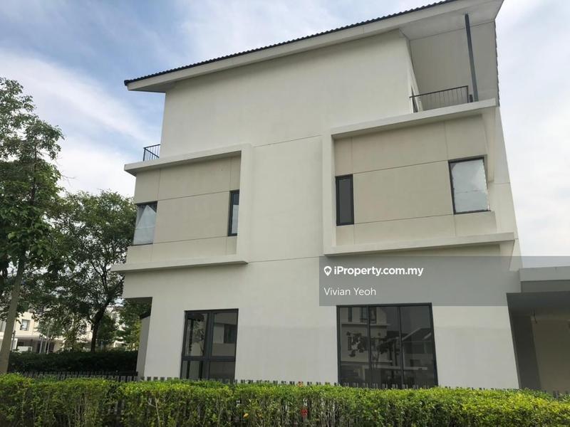 3-storey Terraced House for Sale in [3 Storey SuperLink Hse Endlot] Denai Amaryllis 1, Rawang by Vivian Yeoh - iProperty.com.my