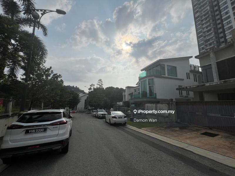 Rumah Berkembar untuk Dijual di Suria Residence oleh Damon Wan - iProperty.com.my