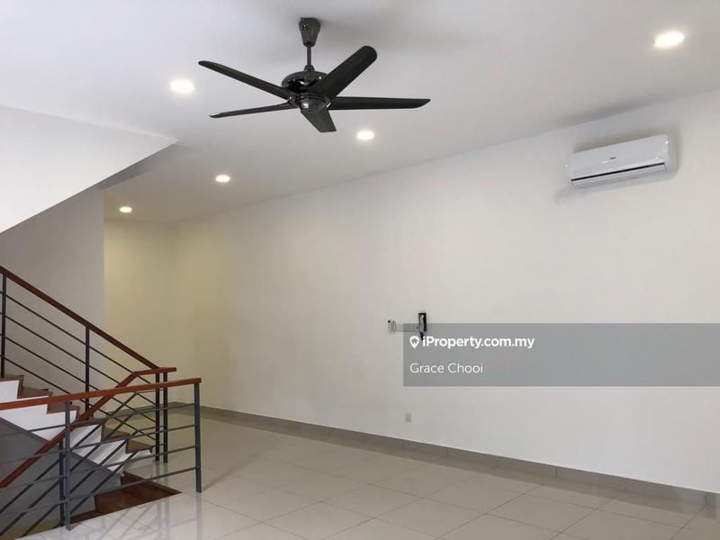 Rumah Berangkai 3 Tingkat untuk Dijual di Sunway Eastwood, Seri Kembangan oleh Grace Chooi - iProperty.com.my