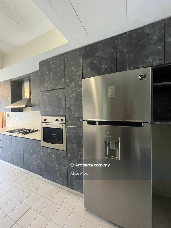 For Sale - Hampshire Park Condominium