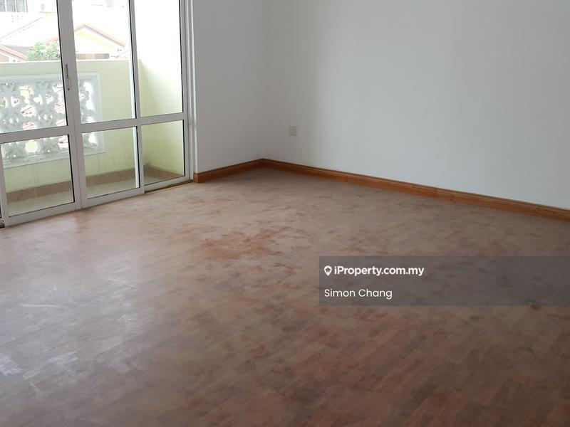 Rumah Berangkai 3 Tingkat untuk Dijual di Setia Alam ( Anjung Sari), Setia Alam oleh Simon Chang - Balcony - iProperty.com.my